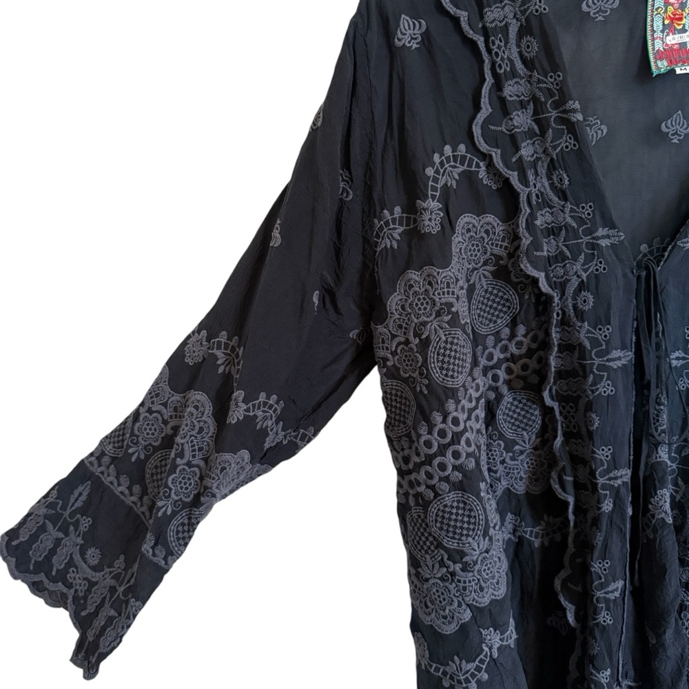 Johnny Was Black Gray Embroidered Eyelet Open Front w/tie Kimono Duster Size Med - Picture 3 of 9